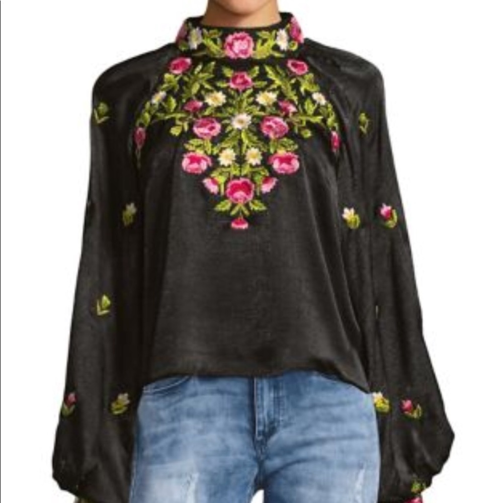 🌸NWT Free People Embroidered Blouse